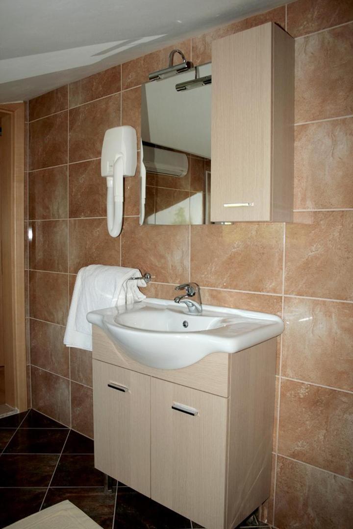 Fineda Grande Apartments Porec Luaran gambar